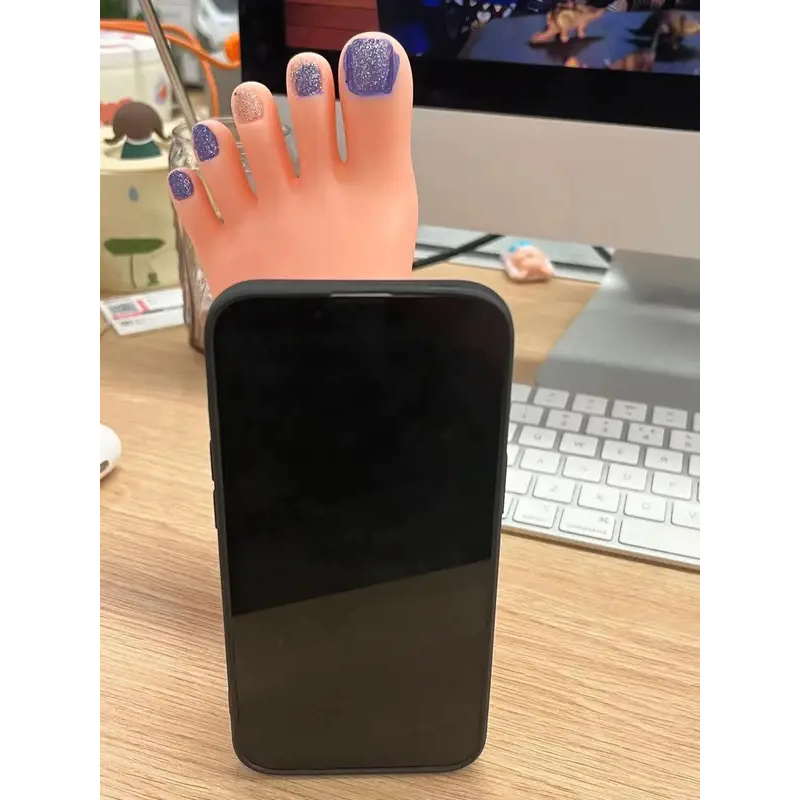3D funny foot shaped phone cas - Phone Cases Quirky recension och pris