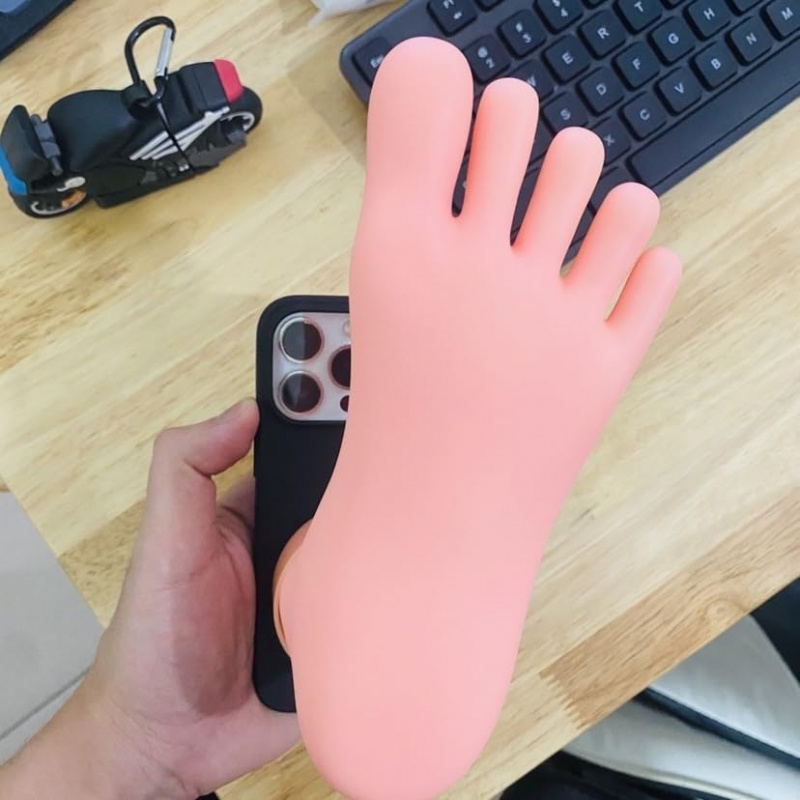 3D funny foot shaped phone cas - Phone Cases Quirky recension och pris