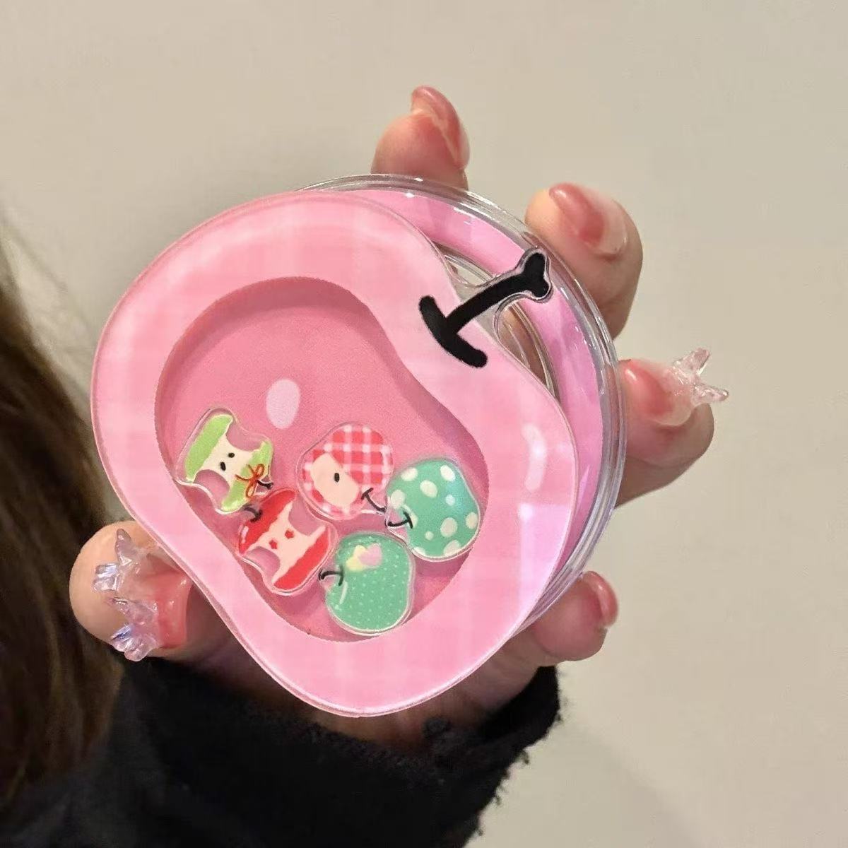Apple Shake Cartoon For Magsaf - Phone Cases Quirky recension och pris