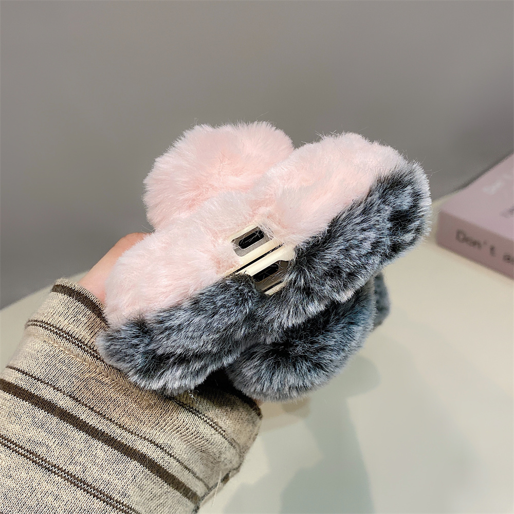 Cute Rabbit Ears Fluffy Stand  - Phone Cases With Stand recension och pris